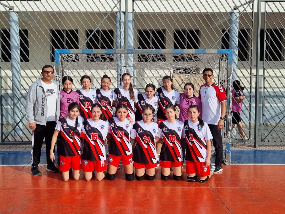 /brillante-participacion-del-liceo-catolico-en-torneo-de-balonmano-en-ovalle