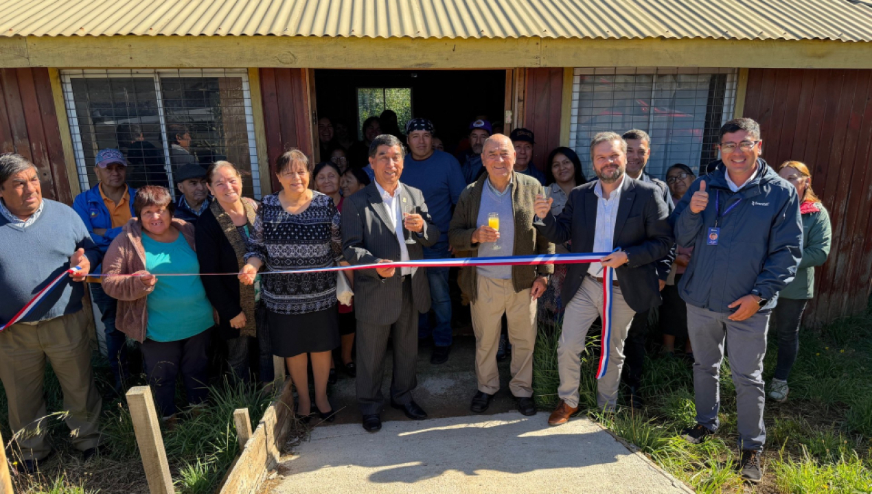 /frontel-ilumino-espacio-comunitario-de-canete-con-programa-conecta-tu