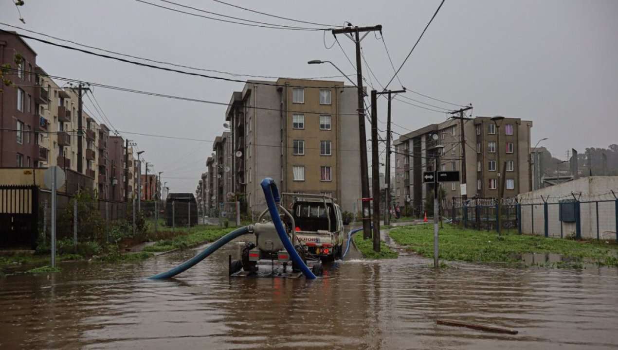 /regionales/region-del-biobio/estado-de-catastrofe-biobio-cientos-de-damnificados-y-mas-de-mil-viviendas