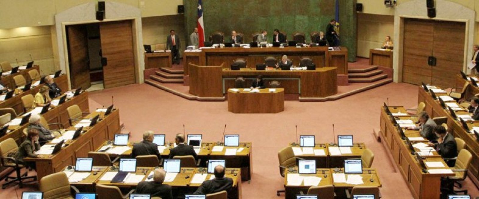Identidad de género: Aprueban informe que recomienda suspender tratamientos hormonales en menores