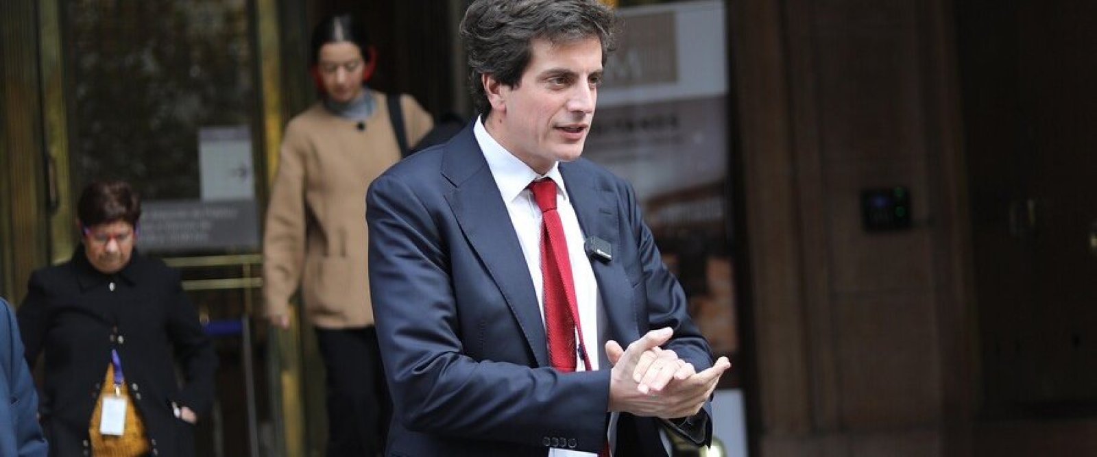 Diputado Schalper busca eliminar feriado legal