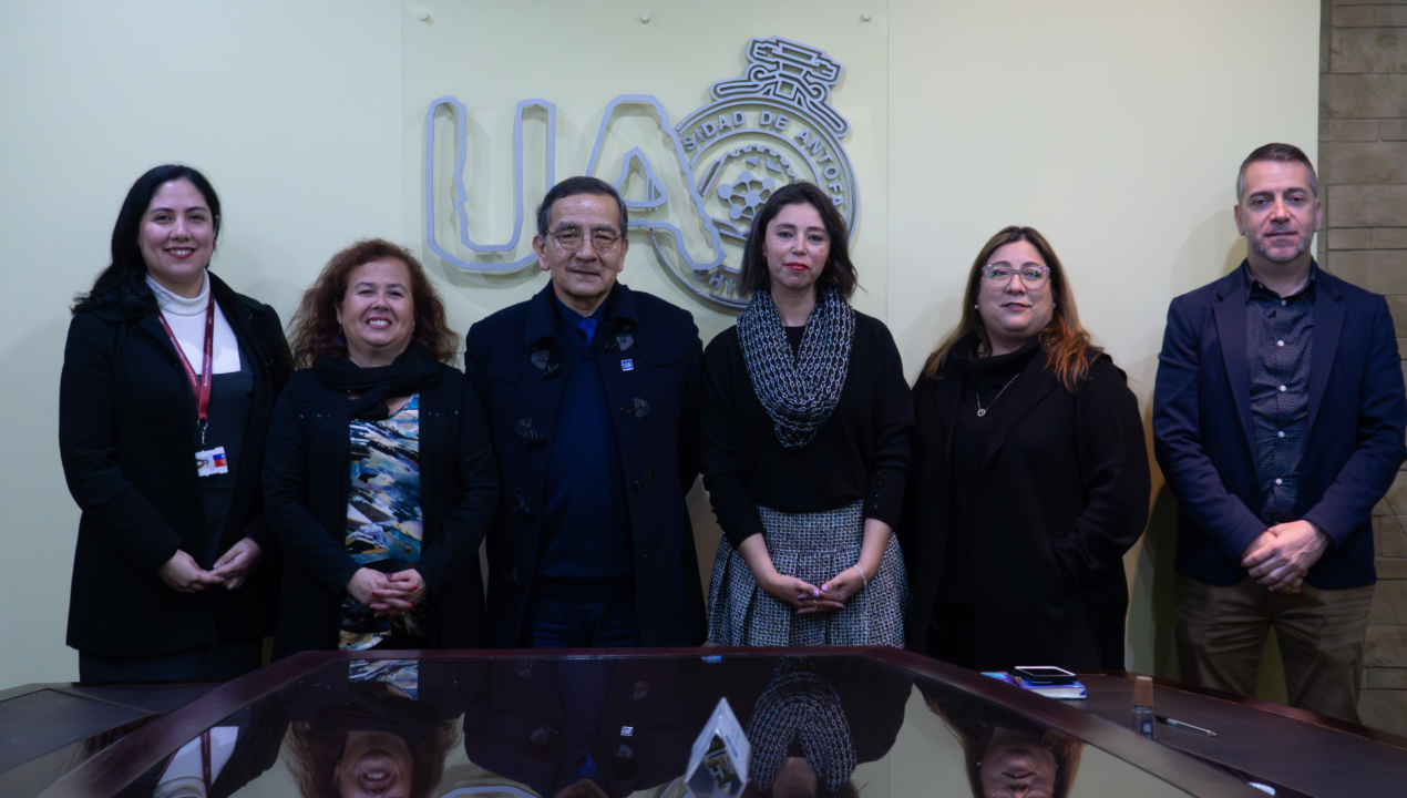 /ua-y-secretaria-regional-ministerial-de-la-mujer-y-la-equidad-de-genero