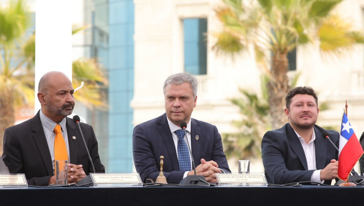 /alcalde-sacha-razmilic-inicio-su-gestion-municipal-en-antofagasta