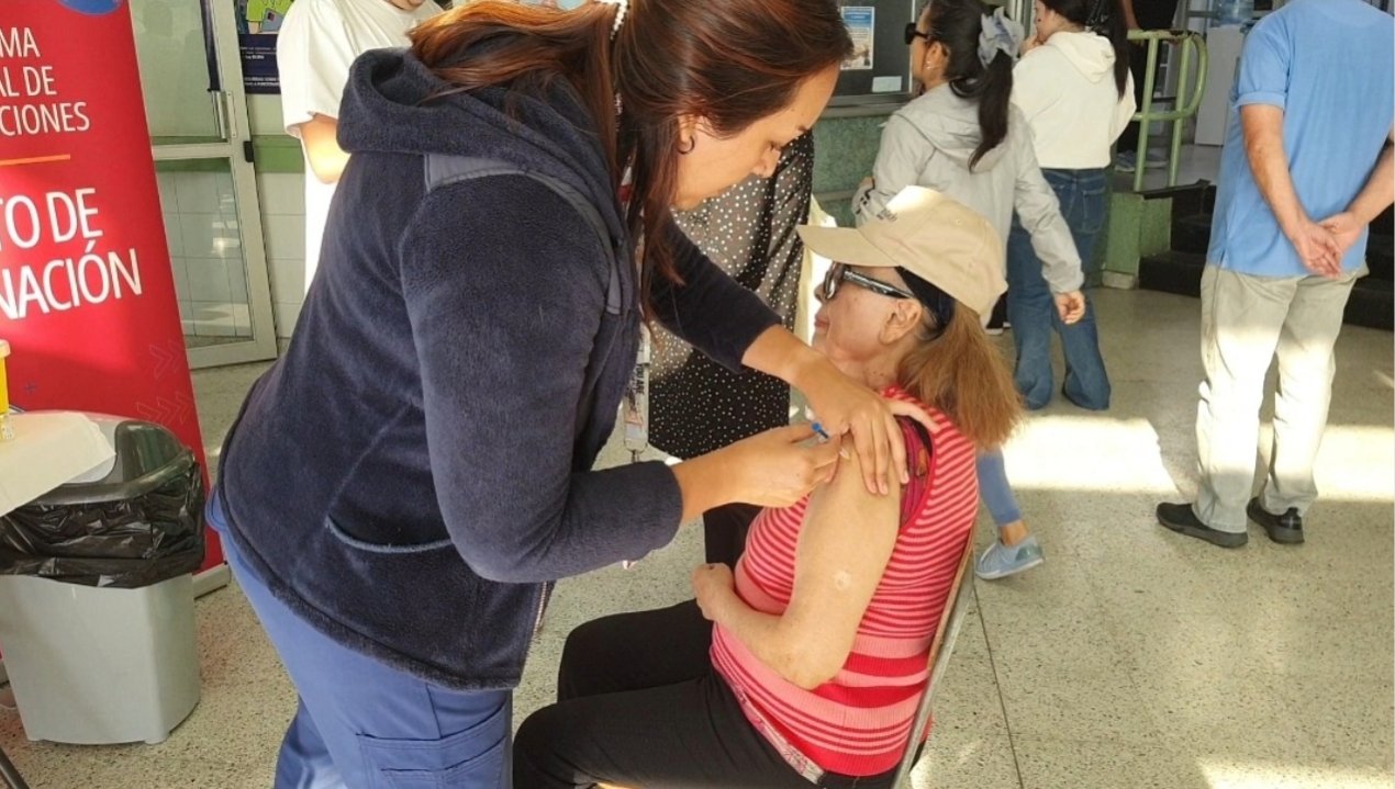 /servicio-de-salud-antofagasta-y-atenciones-primarias-refuerzan-campana
